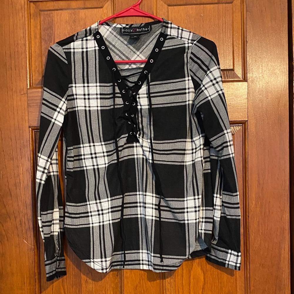 Polly & Esther Black & White Plaid Lace Front Long Sleeve Tee